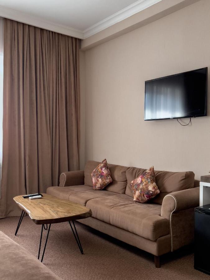 Keremet Hotel Almaty Ngoại thất bức ảnh