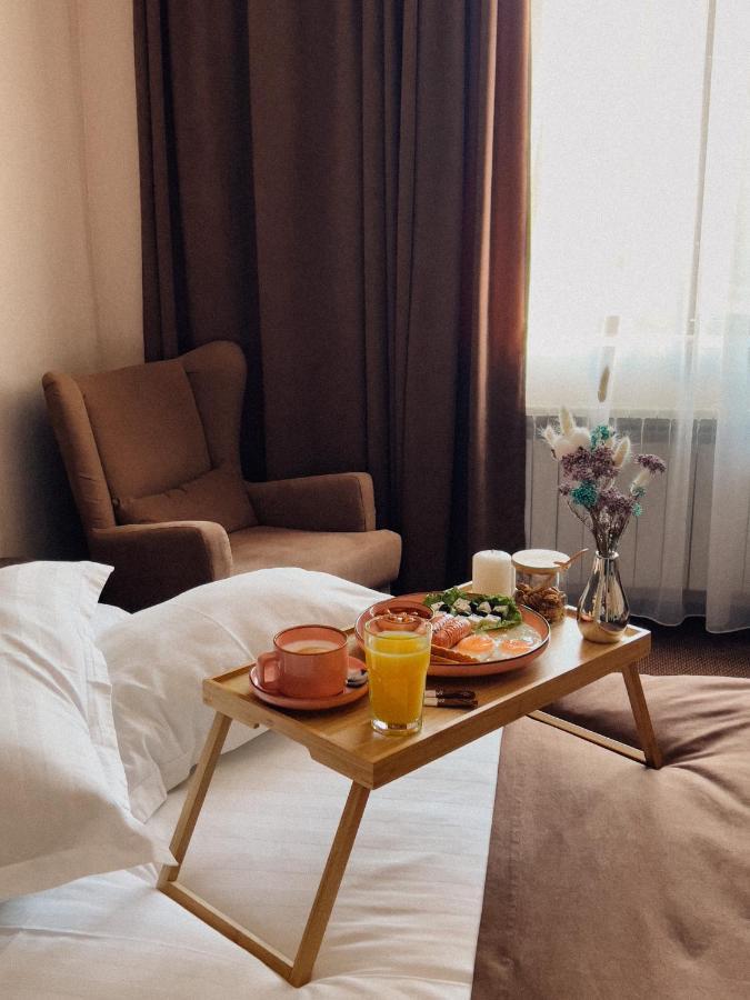 Keremet Hotel Almaty Ngoại thất bức ảnh
