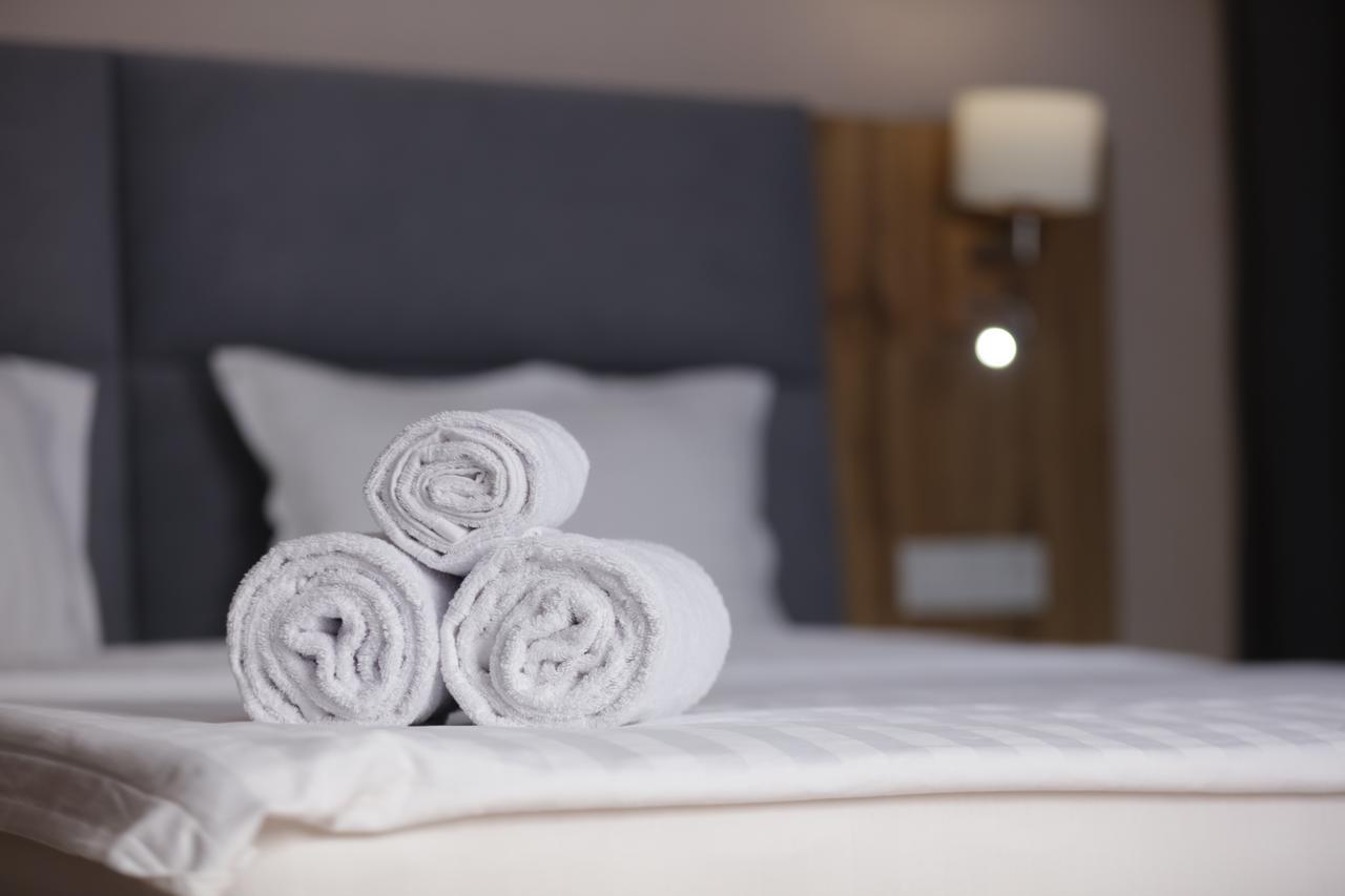 Keremet Hotel Almaty Ngoại thất bức ảnh