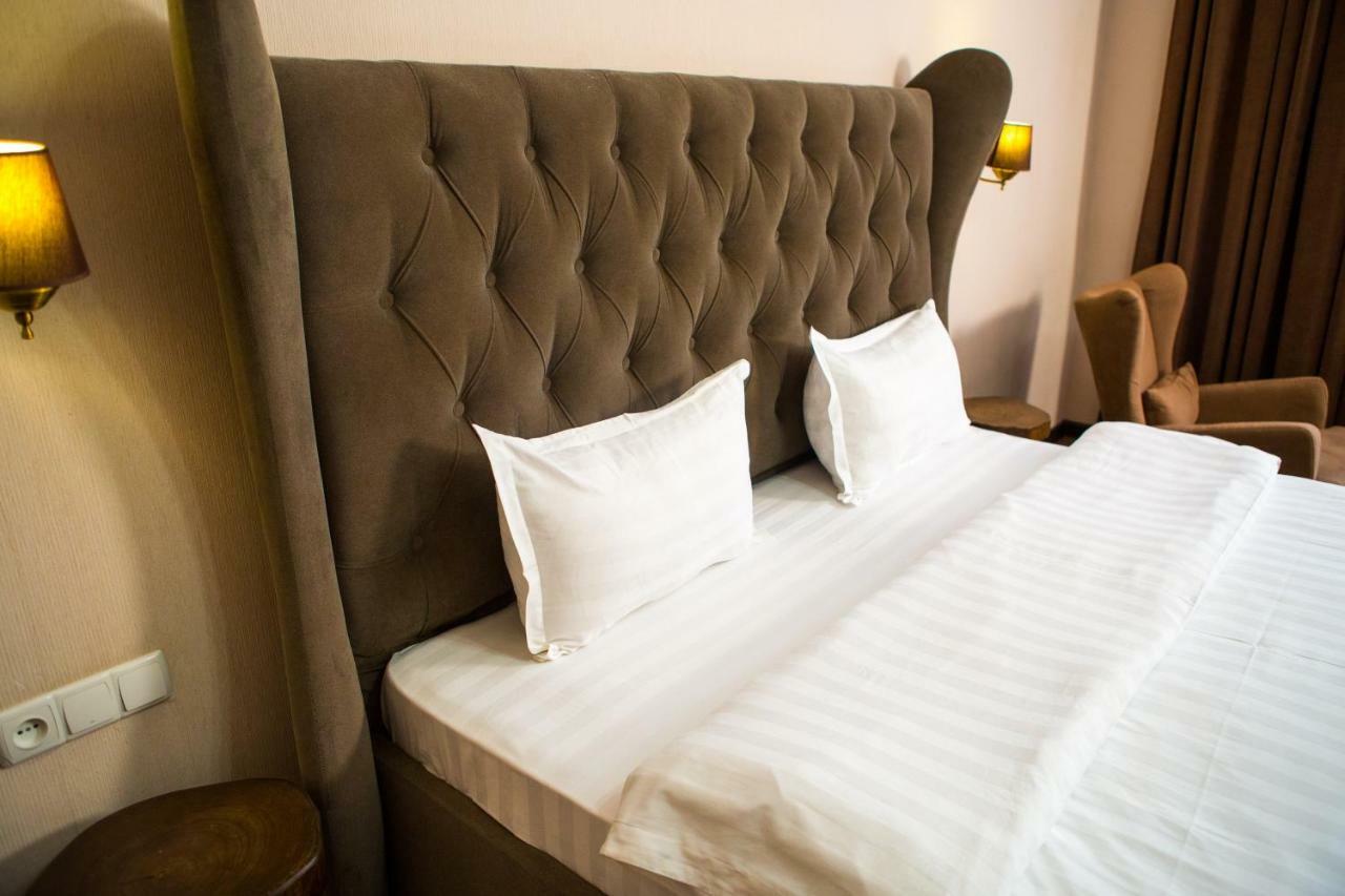 Keremet Hotel Almaty Ngoại thất bức ảnh